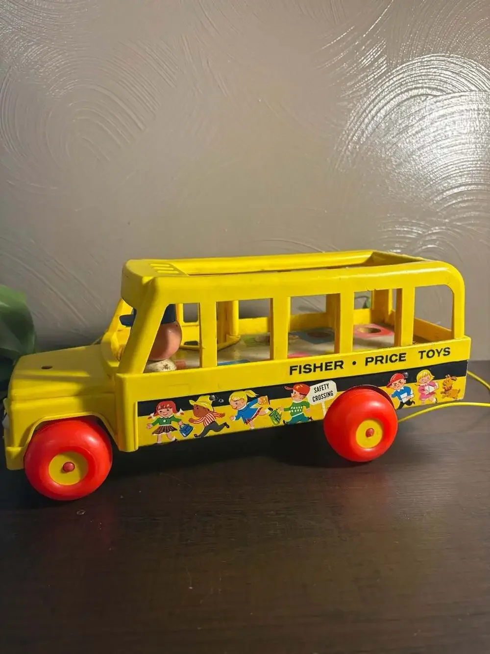 Vintage 1965 Fisher-Price Little People School Bus #192 Pull Toy